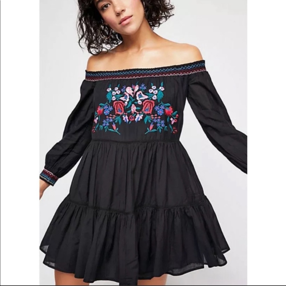 NWT FREE PEOPLE Black Sunbeams Off Shoulder Mini